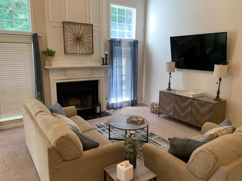 Enjoy This Amazing Home With Porch & Grill Near Dt Γούντστοκ Εξωτερικό φωτογραφία