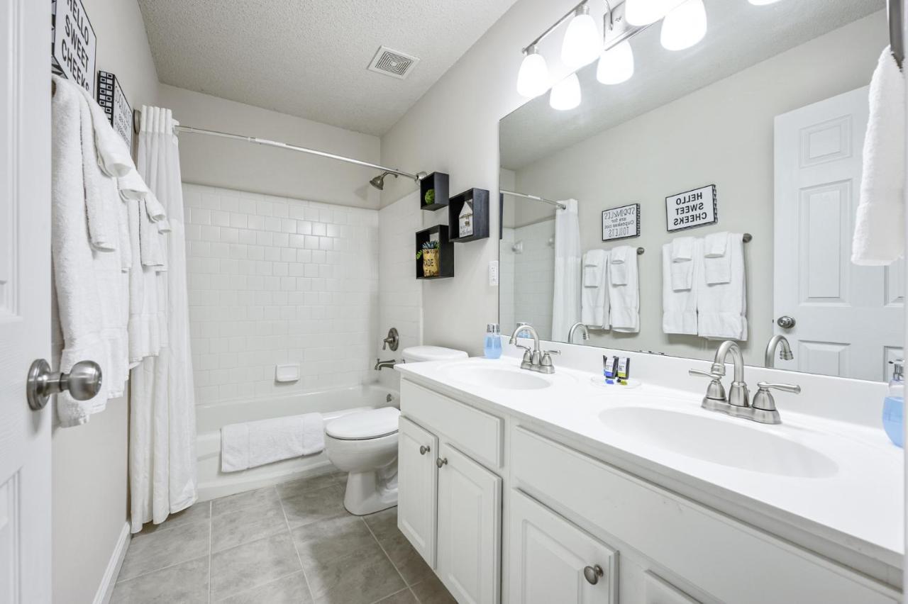 Enjoy This Amazing Home With Porch & Grill Near Dt Γούντστοκ Εξωτερικό φωτογραφία