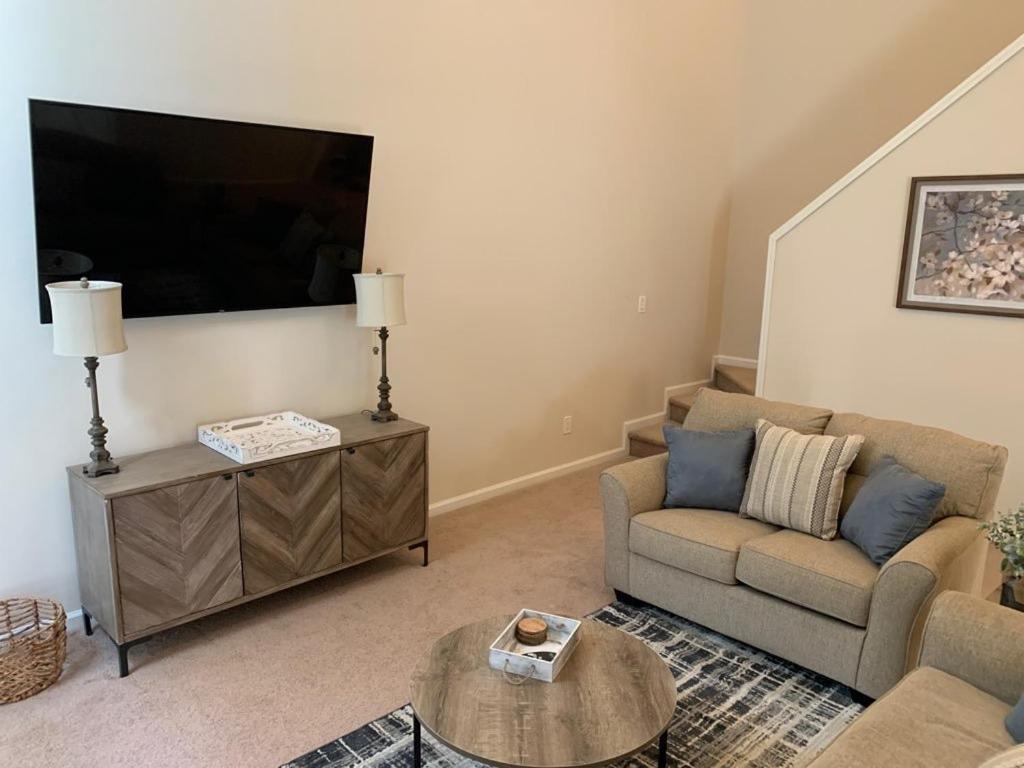 Enjoy This Amazing Home With Porch & Grill Near Dt Γούντστοκ Δωμάτιο φωτογραφία